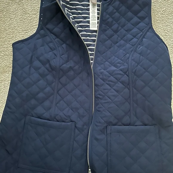 Navy blue Chicos quilted vest NWOT Size 0 - Picture 3 of 5